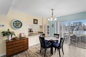 Madeira Beach Yacht Club 231E