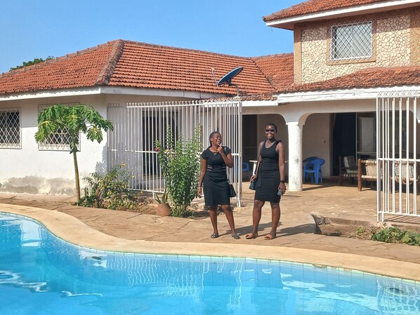 Outdoor pool - Mbuyu Villa - 5min from the beach!! (Diani)