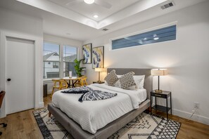 1 bedroom, desk, iron/ironing board, WiFi - Nestled Nook Studio #3 @ East End Revitalized (Houston)