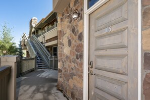 Exterior - Ski Condo with Private Garage and Washer Dryer - Parry Peak Loft Premium-Rated 105 (Winter Park)