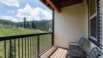 Condo, 1 habitación | Balcón