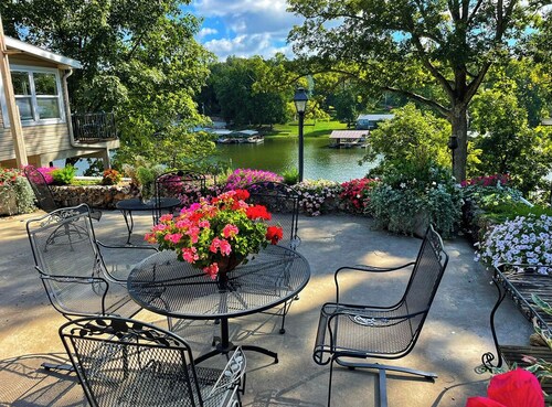 Lakefront Home - Great for Families/Couples - All Seasons