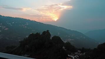 Premium-Doppelzimmer, Talblick | Blick vom Balkon