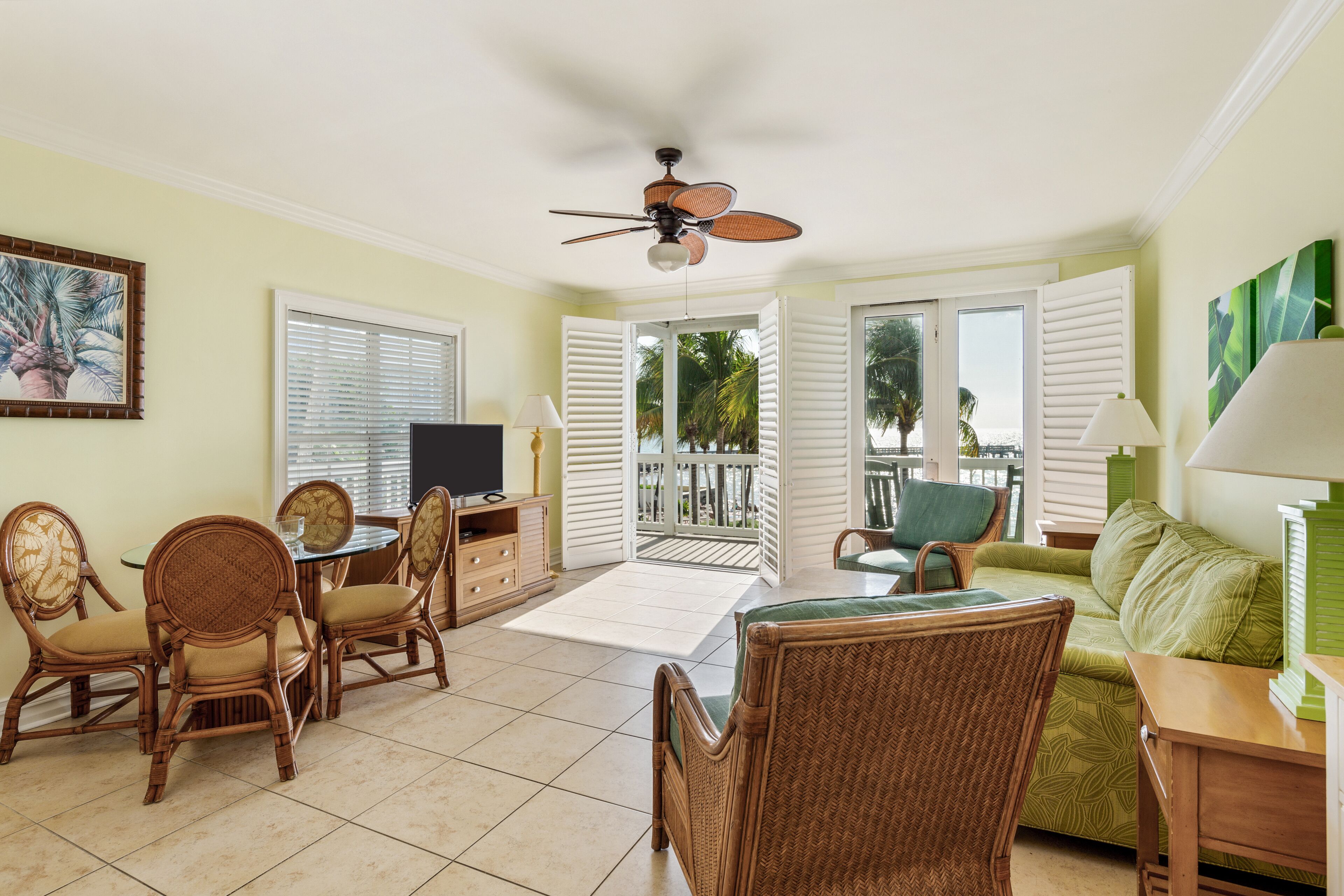 Standaard suite | Een kluis op de kamer, een strijkplank/strijkijzer, gratis wifi