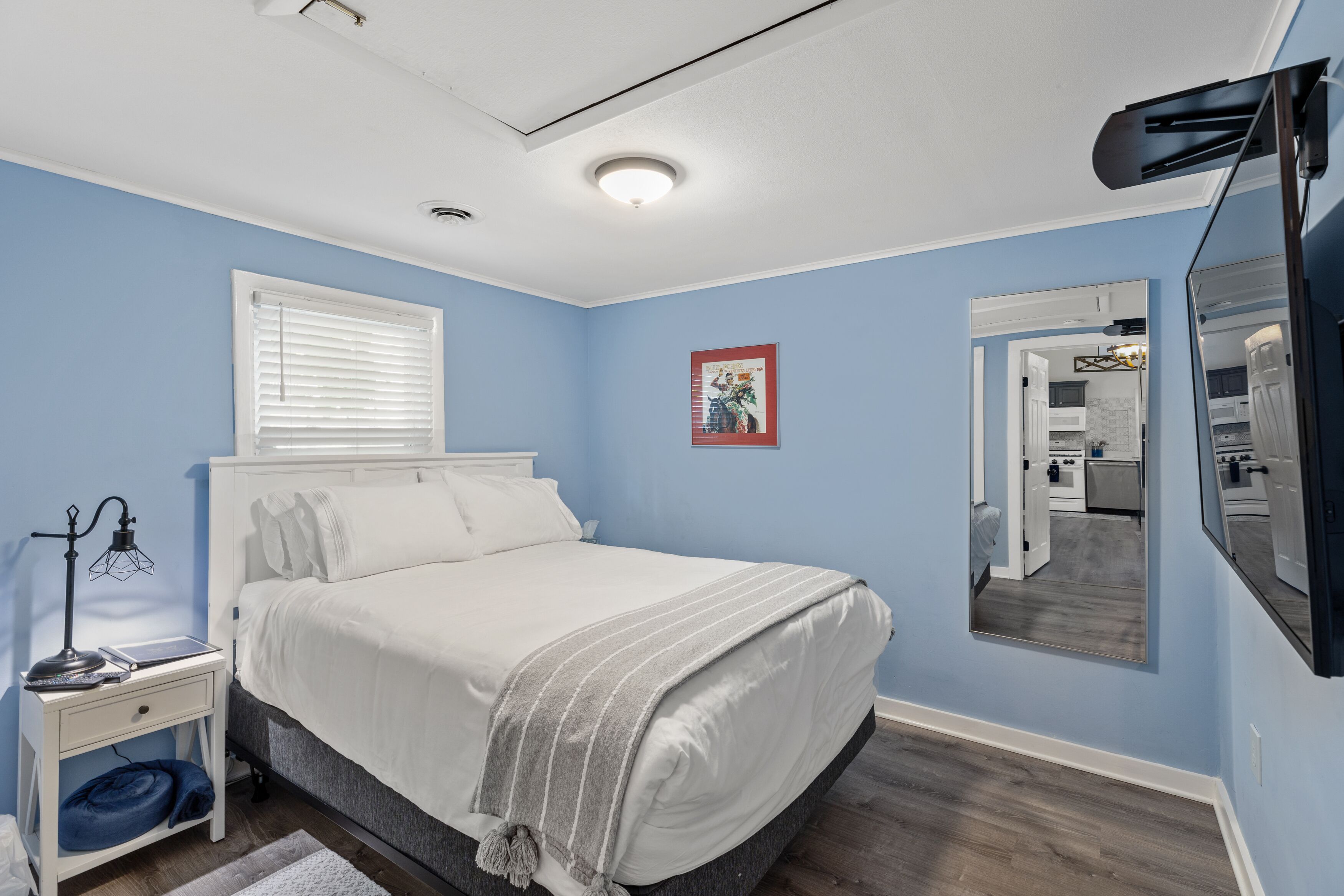 2 bedrooms, iron/ironing board, travel crib, free WiFi