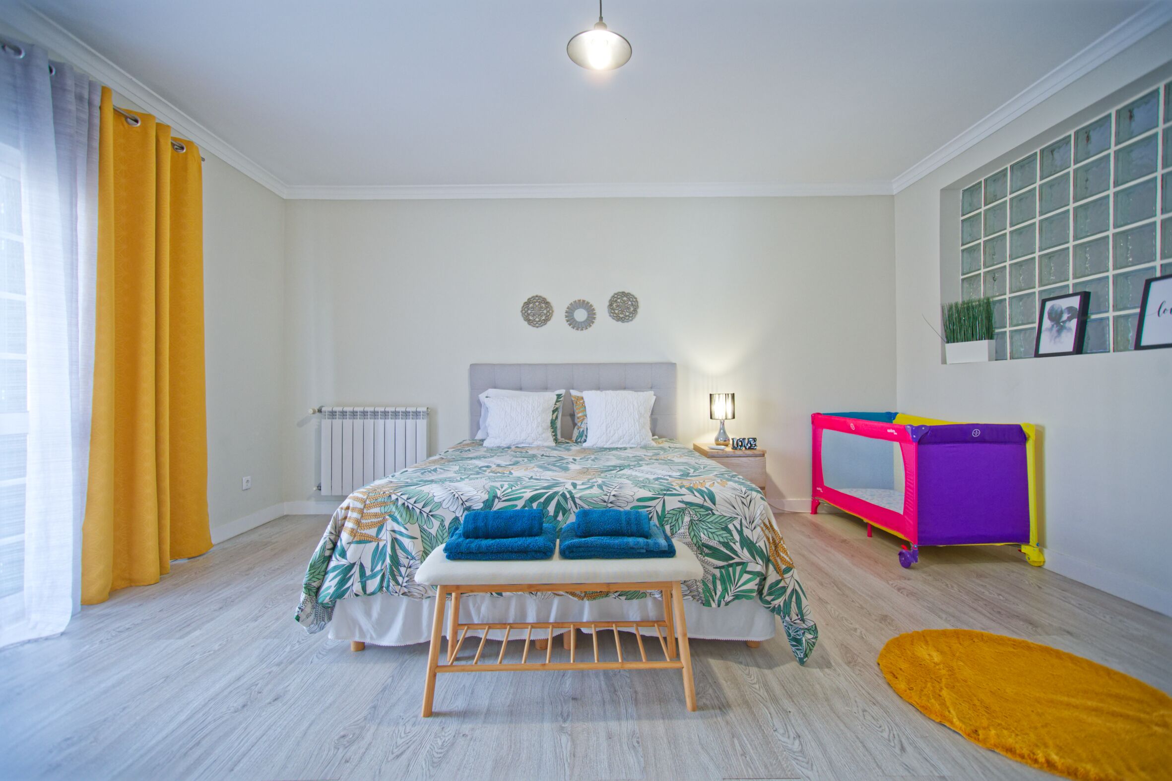 6 dormitorios, tabla de planchar con plancha, wifi gratis y ropa de cama