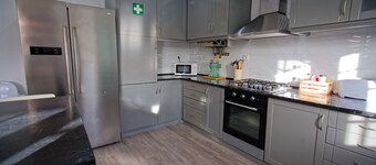 Vakantiehuis Villa As Cumadres met Bergzicht, Zwembad, Tuin & Wifi