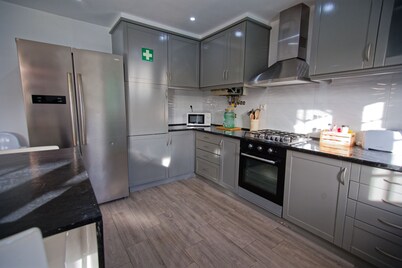 Holiday Home Villa As Cumadres with Mountain View, Pool, Garden & Wi-Fi
