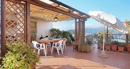 Apartment 'Terrazza Oriana' with Sea View & Wi-Fi