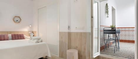 1 chambre, Wi-Fi gratuit, draps fournis