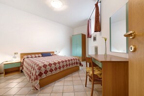 1 bedroom, free WiFi, bed sheets - Holiday Apartment 'Rustico Spagnol 3' with Lake View, Pool & Wi-Fi (Tignale)
