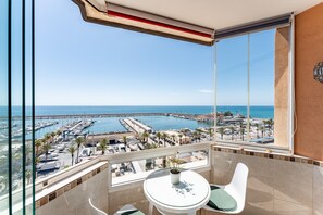 Dining - 'Stunning Marina View Apartment' with Wi-Fi (Fuengirola)