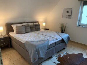 4 Schlafzimmer, Bügeleisen/Bügelbrett, Reisekinderbett, kostenloses WLAN