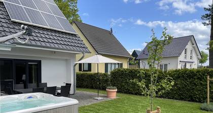 Villa Seebrise Comfort with fireplace, outdoor whirlpool, sauna and garden