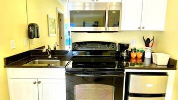 Microwave, coffee/tea maker