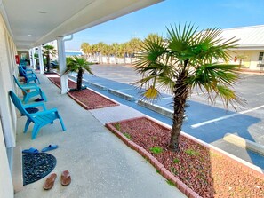 Property grounds - Pet-friendly, Pool, 3 Blocks to Beach! Unit 503 (Atlantic Beach)