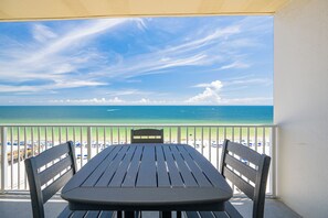 Outdoor dining - Beautiful 3-Bedroom with a Balcony - Seawind 905 (Gulf Shores)