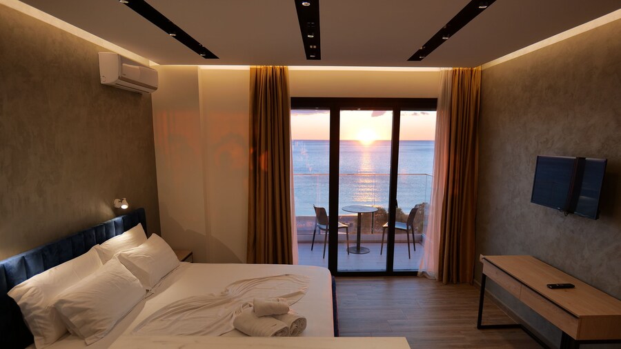 Hotel Triumf Shengjin