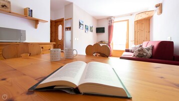 Comfort Condo | In-room dining