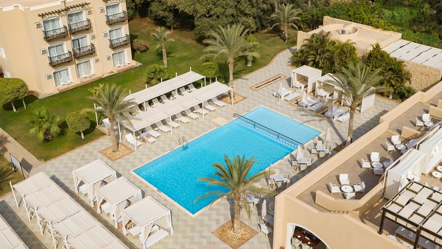 JAZ Neo Almazino, Almaza Bay