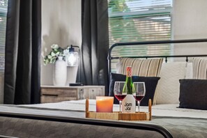 2 chambres, bureau, fer et planche à repasser, Wi-Fi gratuit