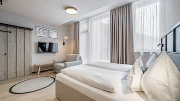 Exclusive Double Room | Free WiFi, bed sheets