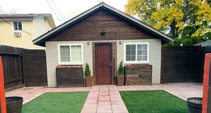 Cheerful 1-Bedroom on the eastside downtown