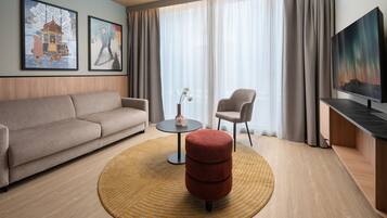 1 habitación, decoración personalizada y muebles diferentes