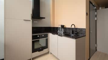 1 habitación, decoración personalizada y muebles diferentes