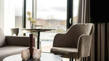 Individually furnished, laptop workspace, soundproofing, bed sheets