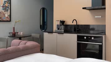 1 bedroom, individually decorated, individually furnished