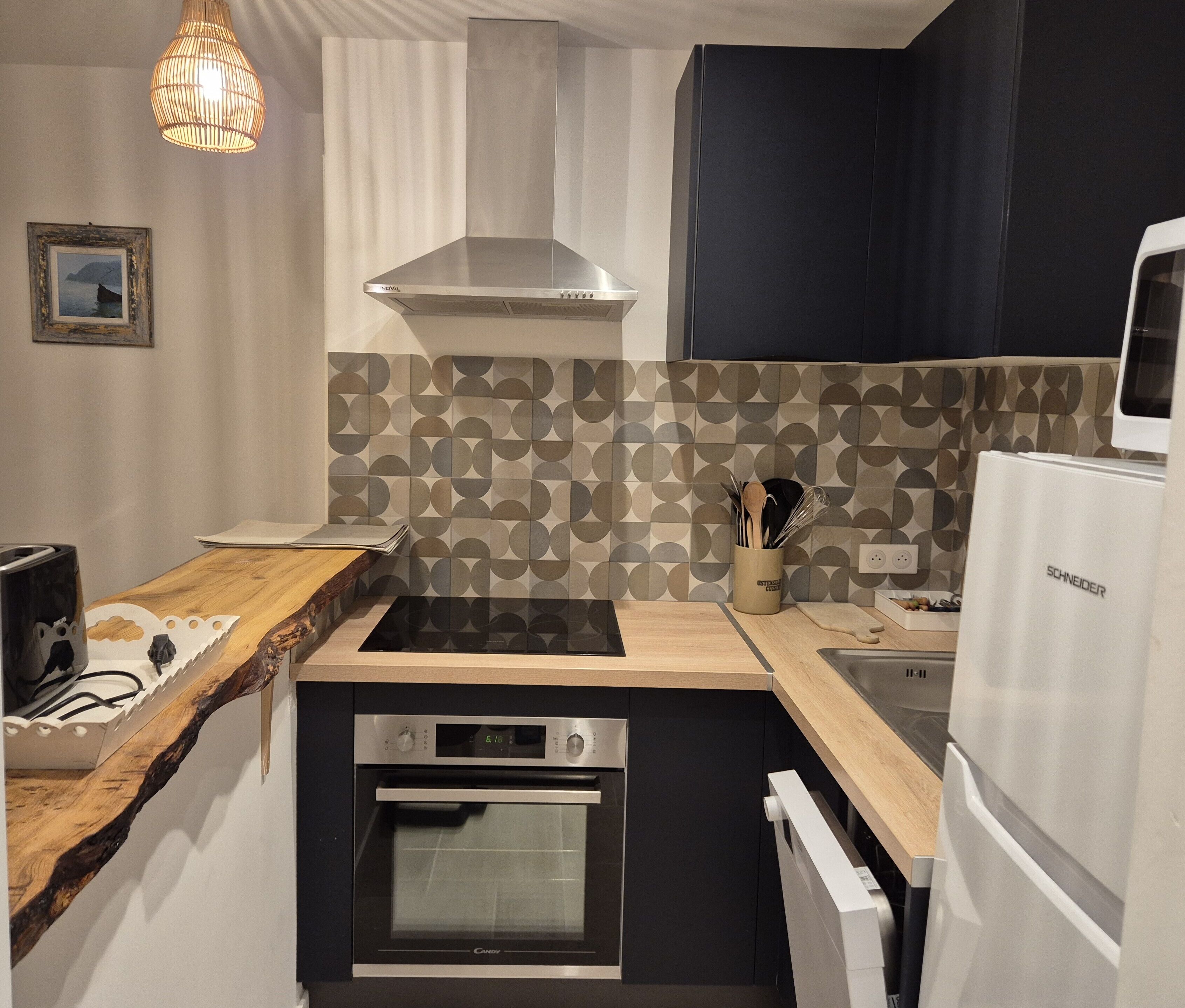 Refrigerador, microondas, horno y lavavajillas 