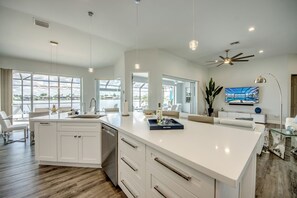 Interior - Villa Seascape - newly renovated at 8 Lakes, Pool & Spa (Cape Coral)