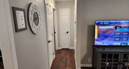 Bedroom TVs. 5 Min to Cherokee Lake & C-N Univ