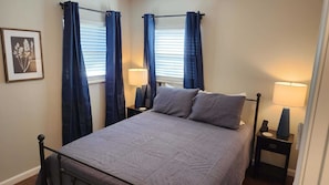 2 chambres, fer et planche à repasser, Wi-Fi, draps fournis