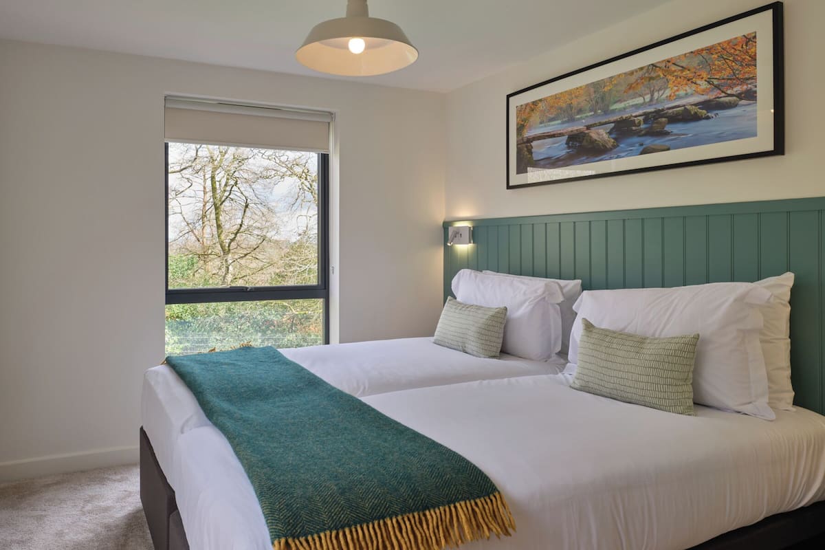 Room, 2 Bedrooms (Meadow Lodge) | Hypo-allergenic bedding, in-room safe, desk, laptop workspace