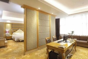 Room - Long Tai Hotel (Wengyuan)