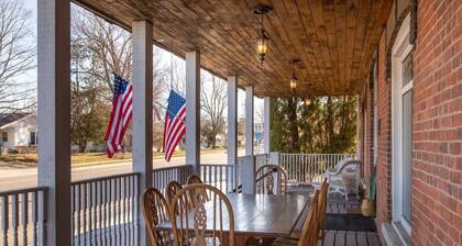 GH6 · #6 The Grant House--The Shaw Suite