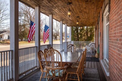 GH6 · #6 The Grant House--The Shaw Suite