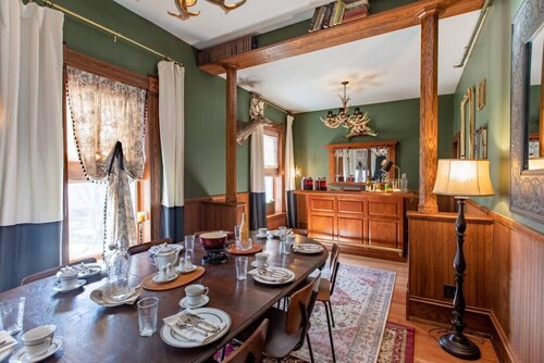 GH3 · #3 Grant House-The Ducat Suite: Avalon in Lavender