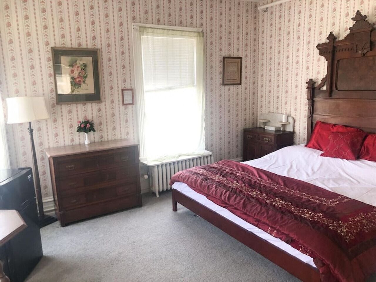 1 habitación, tabla de planchar con plancha, wifi gratis y ropa de cama 