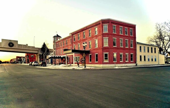 المنشأة من الخارج