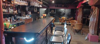 AH #28 · AH #28 King w/Jacuzzi/SS/Fridge/Micro