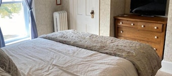 AH #30 · AH #30 Queen w/Tub/Shower