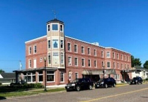 AH #12 · AH #12 -Full bed w/private bath.