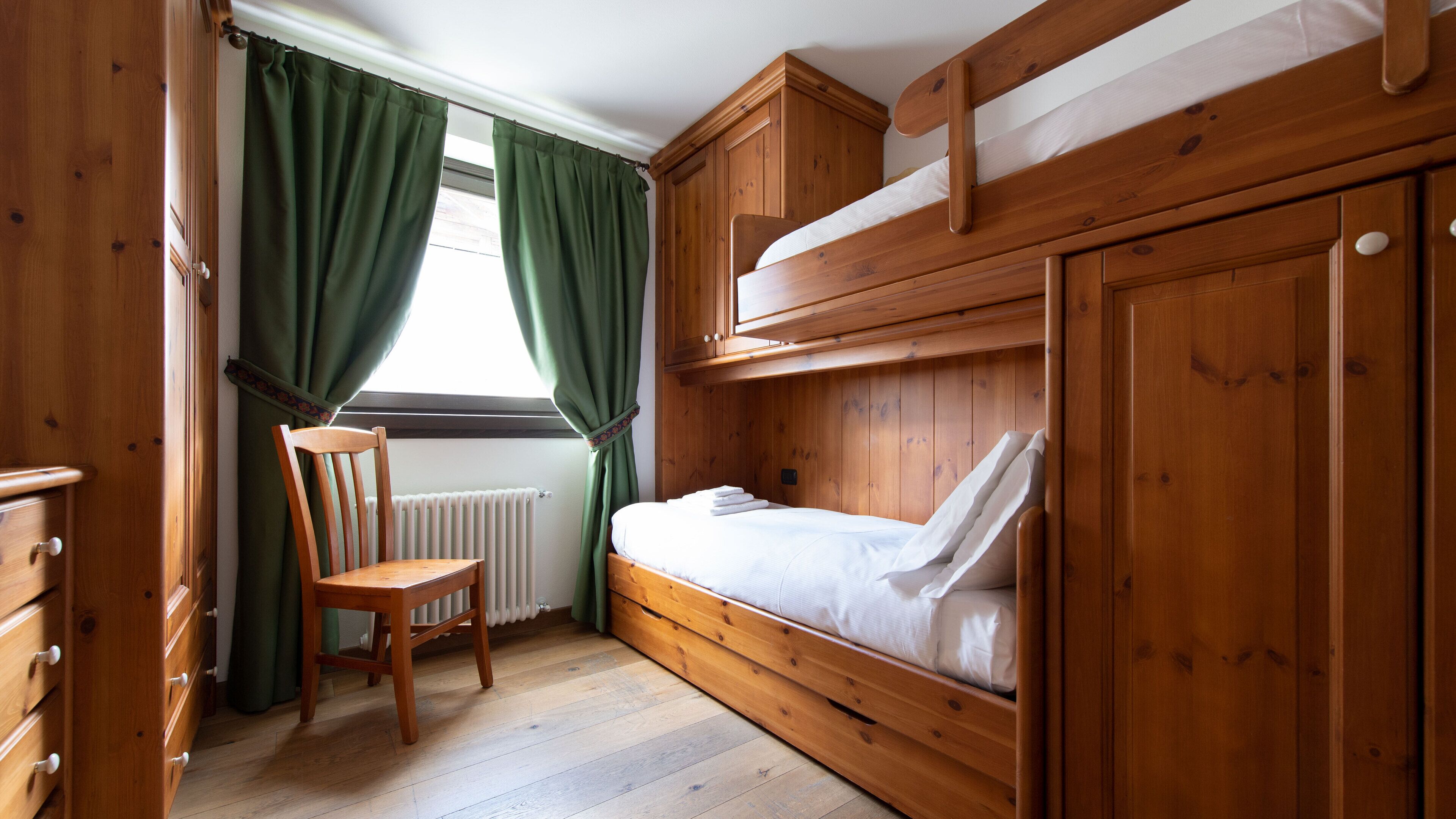 Apartment | 2 bedrooms, hypo-allergenic bedding, iron/ironing board, free WiFi