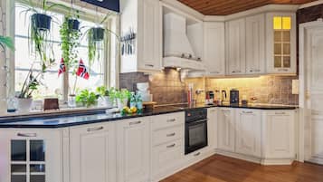 Kühlschrank, Mikrowelle