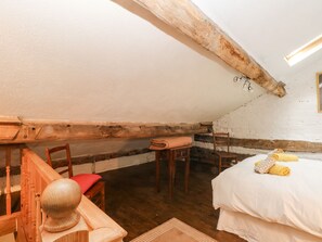 1 Schlafzimmer, individuell dekoriert, individuell eingerichtet