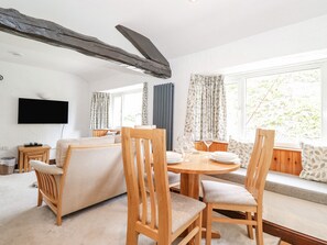 Kjøleskap, oppvaskmaskin, vannkoker og brødrister