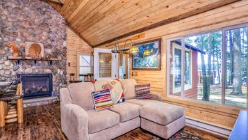 TV, fireplace, DVD player